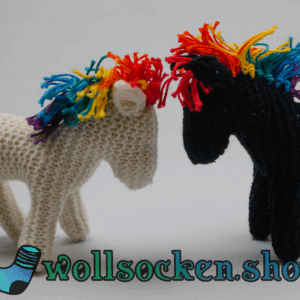 Strickpferdchen aus Schurwolle, handgefertigt